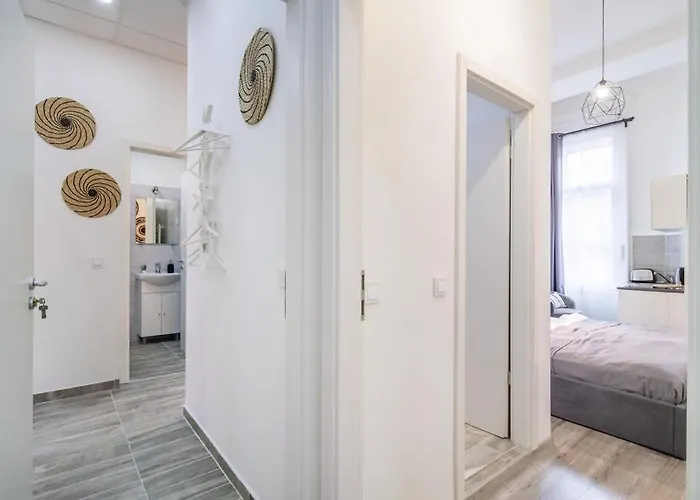 Extrem New * Budapesta